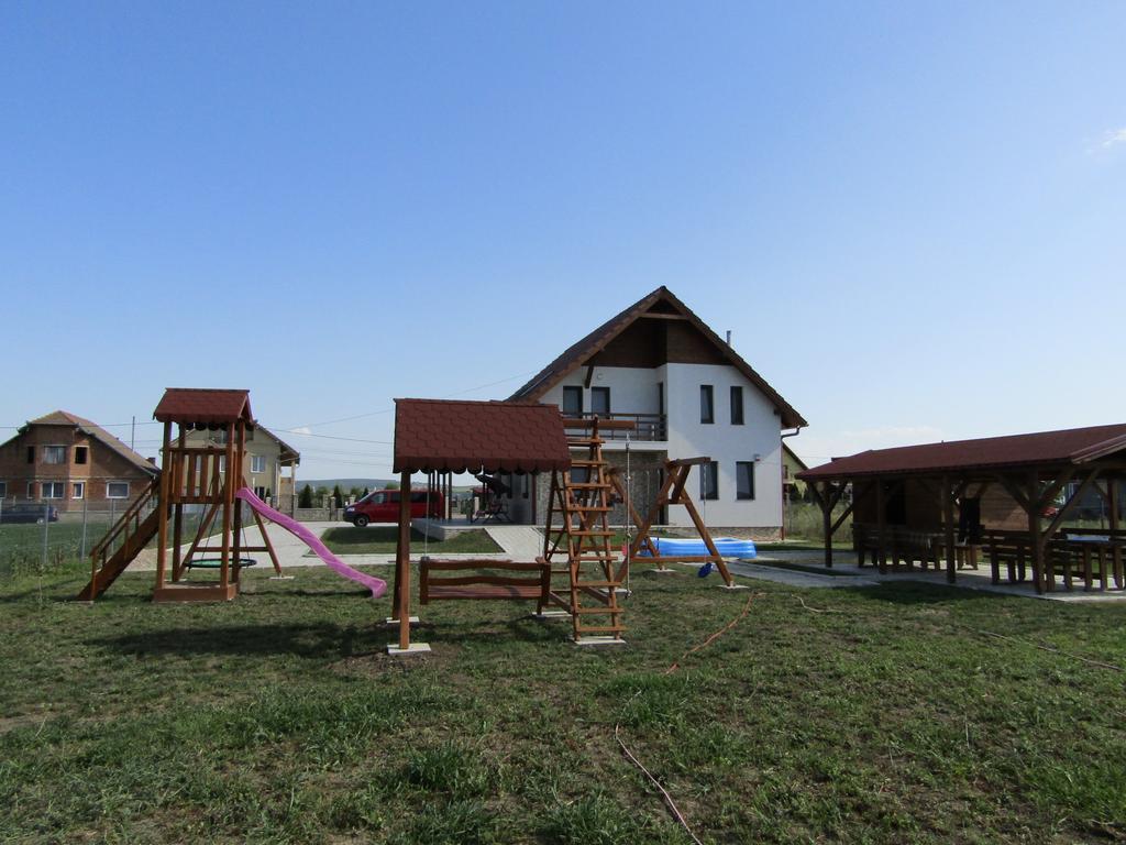 Pensiunea Soli Deo Gloria Sarmasag Esterno foto